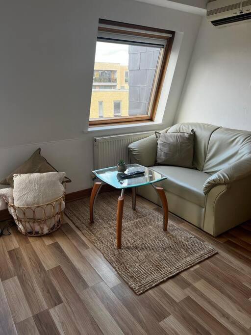 Quirky Studio Flat Selfcontained Λονδίνο Εξωτερικό φωτογραφία